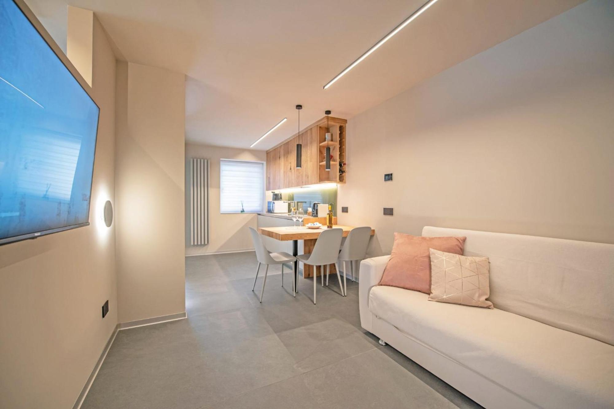 Dedde Home Aosta Luaran gambar
